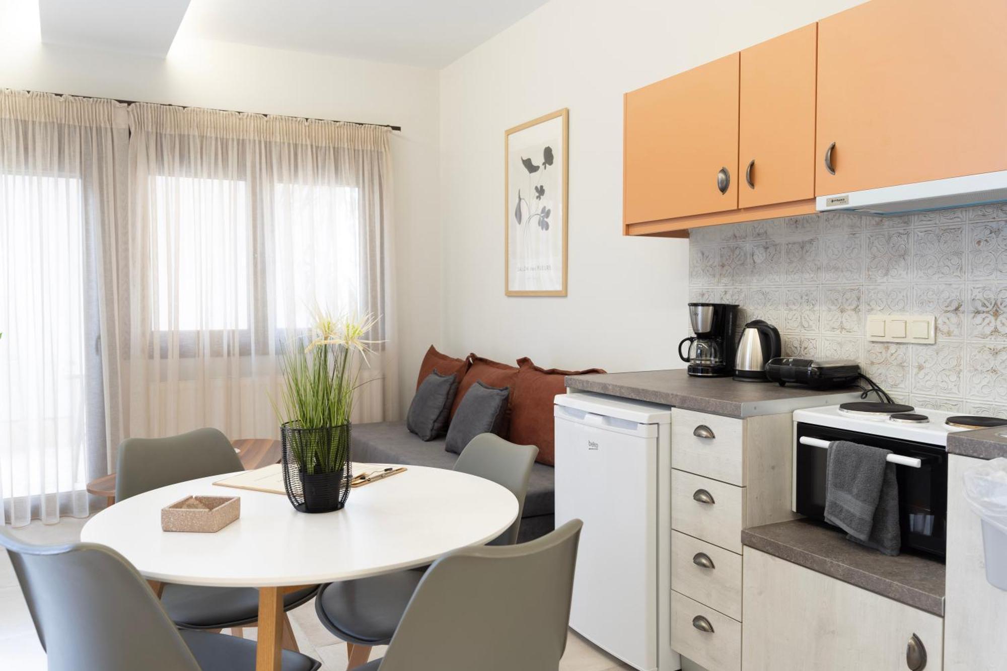 Leaves & Waves Apartment